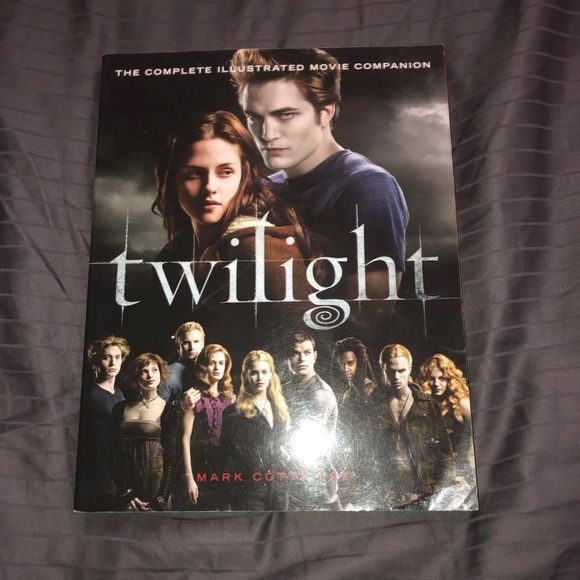 Twilight Complete Illustrated Movie Comp - Picture 1 of 2